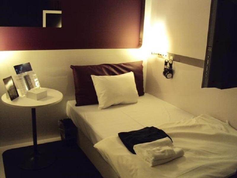 First Cabin Kyoto Karasuma For Women Экстерьер фото